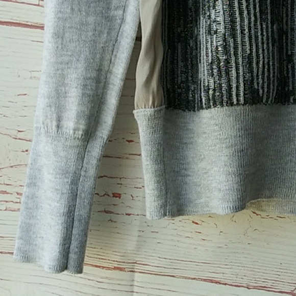 HP 🎉 🎈 Simply Vera Vera Wang Sparkly Gray Sweater Sz LP - Picture 6 of 6